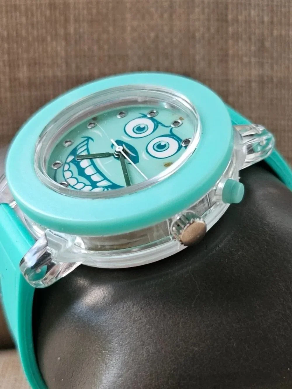 Share Funny Monster Face Wristwatch Ligh Up Quartz Analog Green Rubber Band Wris